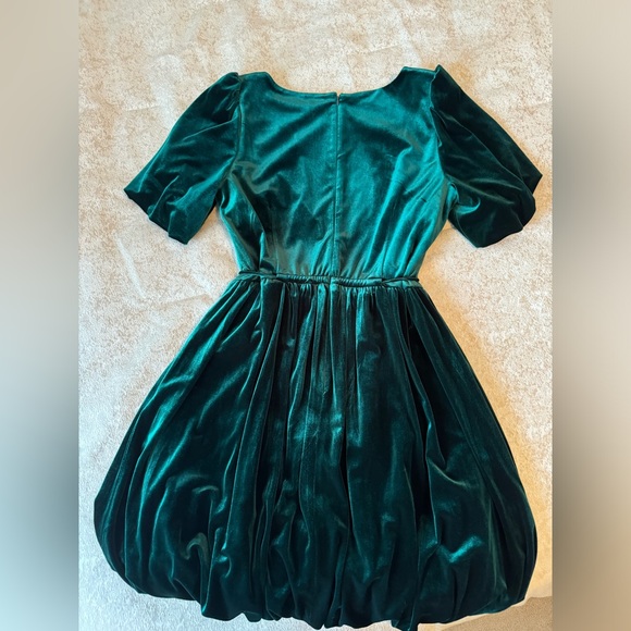 Antonio Melani x Nicola Bathie, Julianna Velvet Emerald Green Dress. Size 10 - Picture 5 of 7